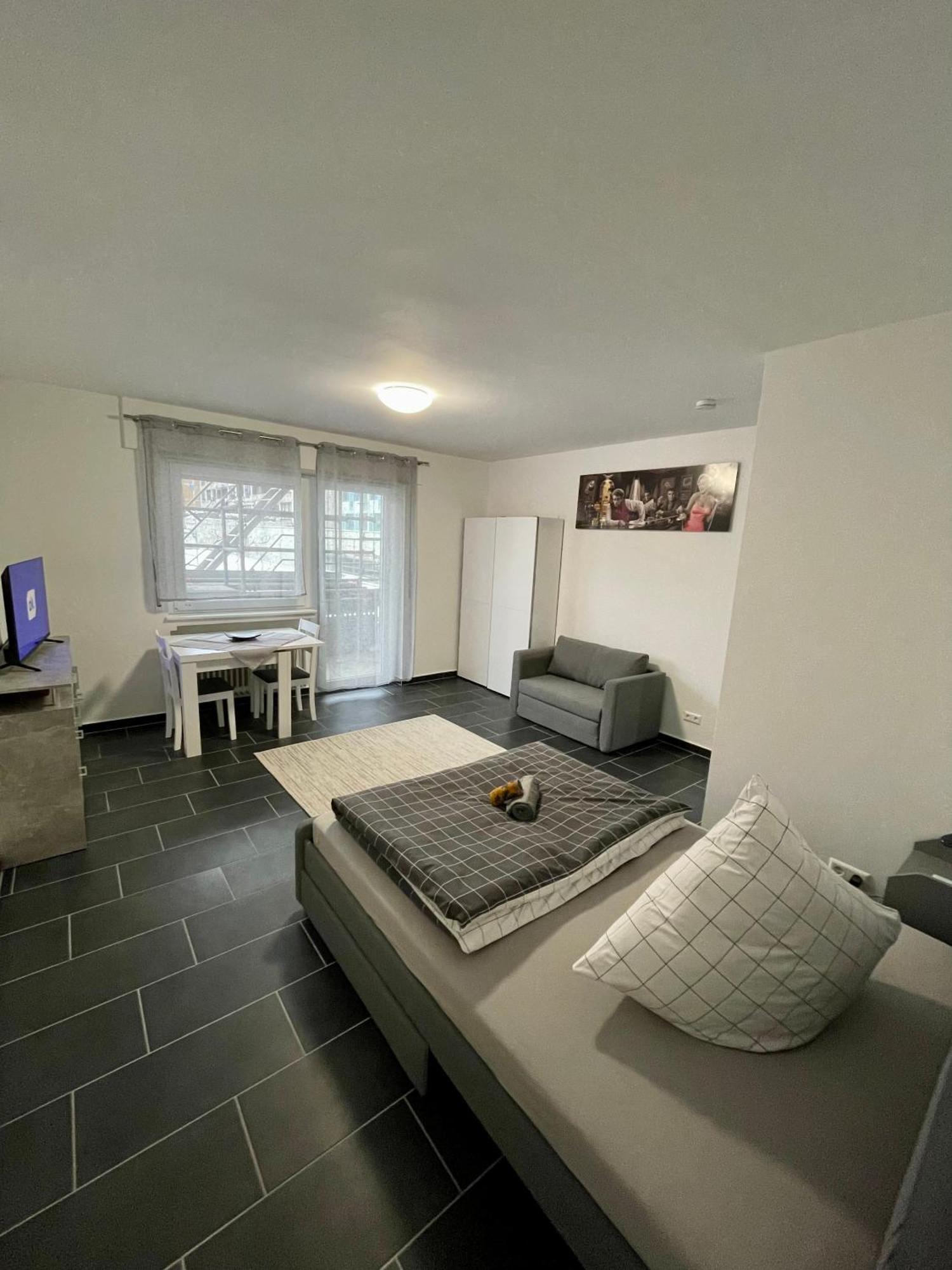 Appartement Naehe Hauptbahnhof & Ece-Center, Smart Tv à Karlsruhe Extérieur photo